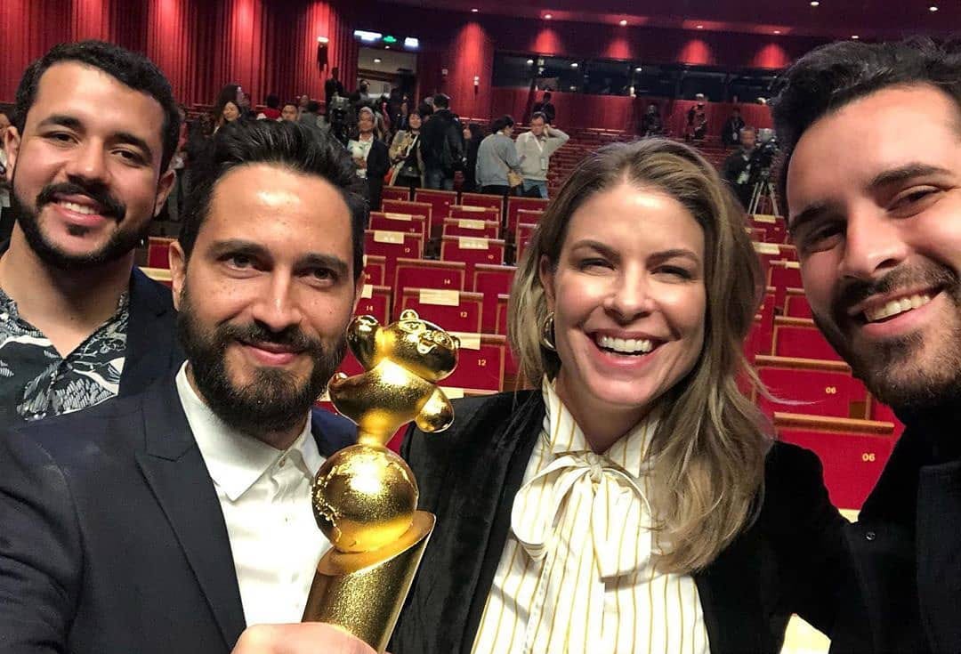 Expresso Futuro team receiving the Gold Panda award in China