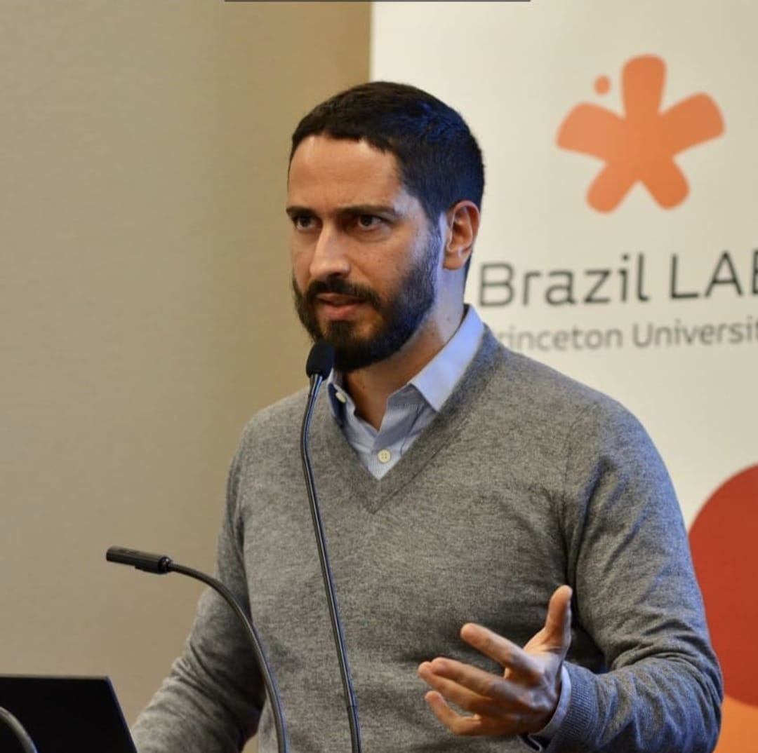Ronaldo Lemos lecturing at Brazil LAB, Princeton University
